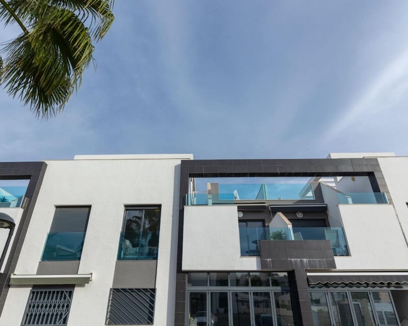 2 chambre Appartement à vendre à Punta Prima avec piscine - 289 900 € (Ref: 9563907)