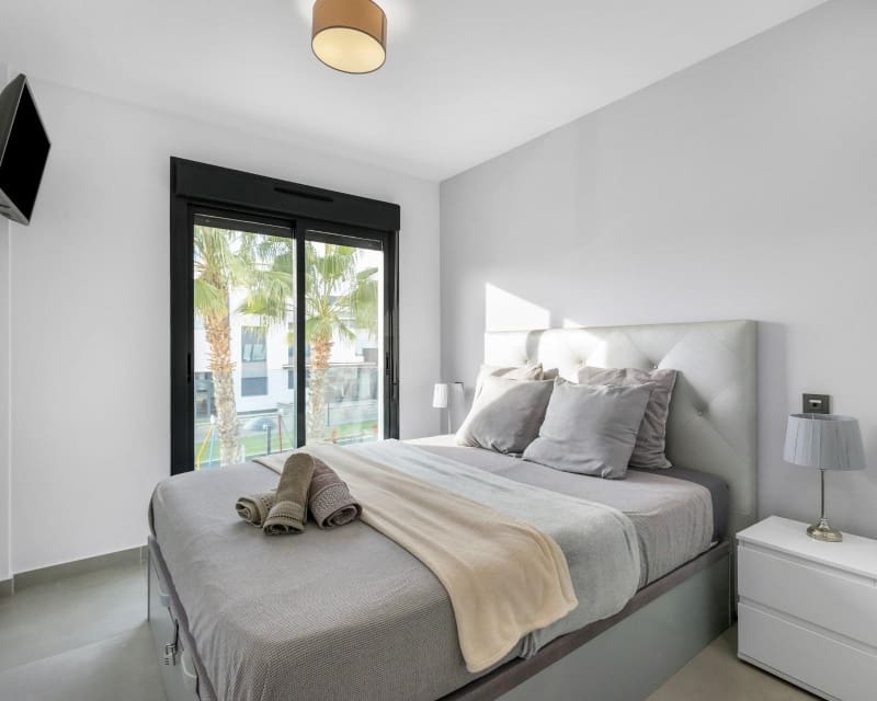 2 chambre Appartement à vendre à Punta Prima avec piscine - 289 900 € (Ref: 9563907)