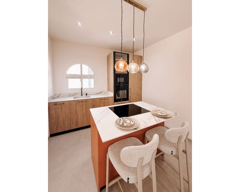 Chalet de 2 habitaciones en Playa Flamenca en venta con piscina - 379.000 € (Ref: 9563908)