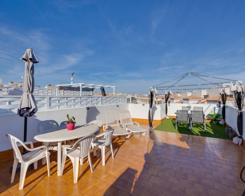 Apartamento de 2 habitaciones en Los Altos en venta con piscina - 174.969 € (Ref: 9563909)