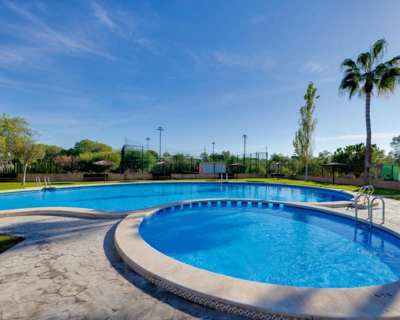 Apartamento de 2 habitaciones en Los Altos en venta con piscina - 174.969 € (Ref: 9563909)