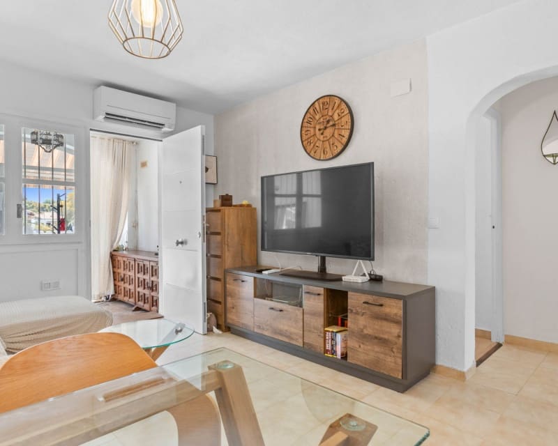 2 soverom Leilighet til salgs i Los Balcones med svømmebasseng - € 145 000 (Ref: 9563910)