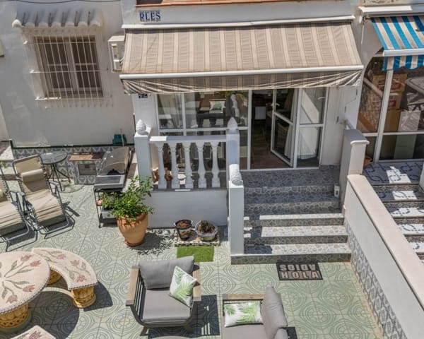 2 soverom Leilighet til salgs i Los Balcones med svømmebasseng - € 145 000 (Ref: 9563910)