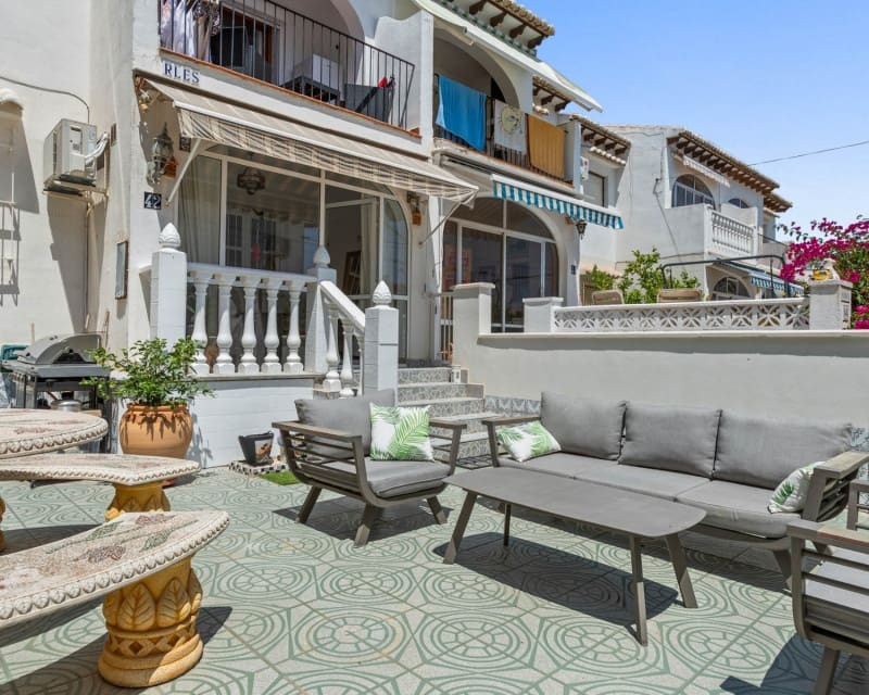 2 soverom Leilighet til salgs i Los Balcones med svømmebasseng - € 145 000 (Ref: 9563910)