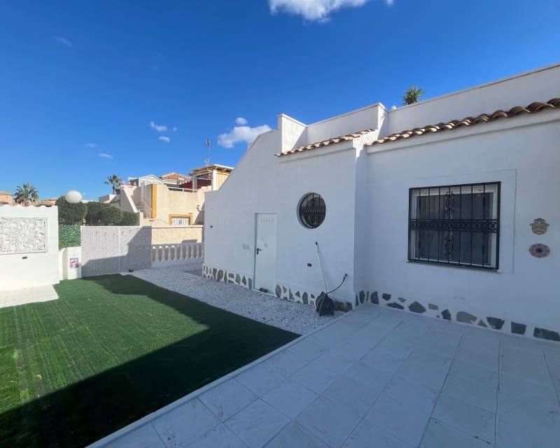 2 quarto Bungalow para venda em Orihuela Costa com piscina - 209 999 € (Ref: 9563913)