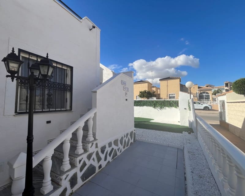 2 quarto Bungalow para venda em Orihuela Costa com piscina - 209 999 € (Ref: 9563913)