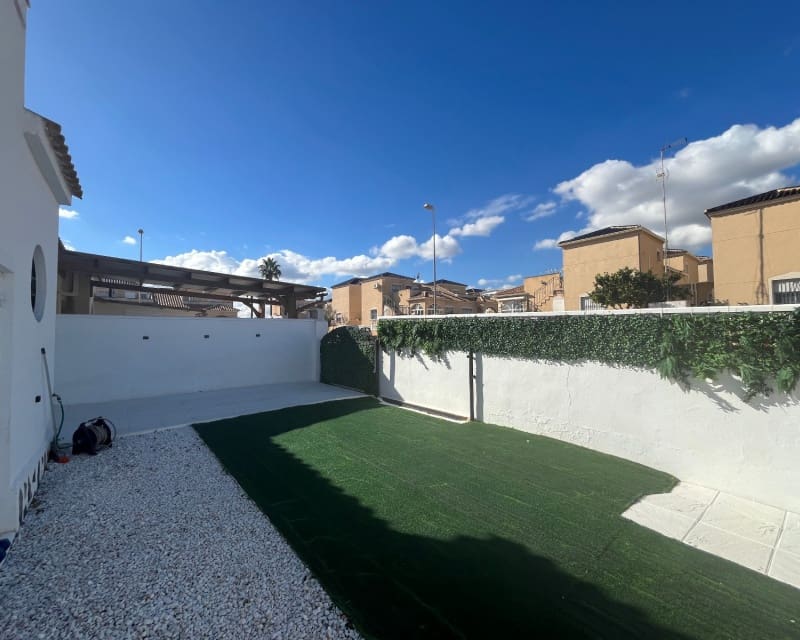 2 quarto Bungalow para venda em Orihuela Costa com piscina - 209 999 € (Ref: 9563913)