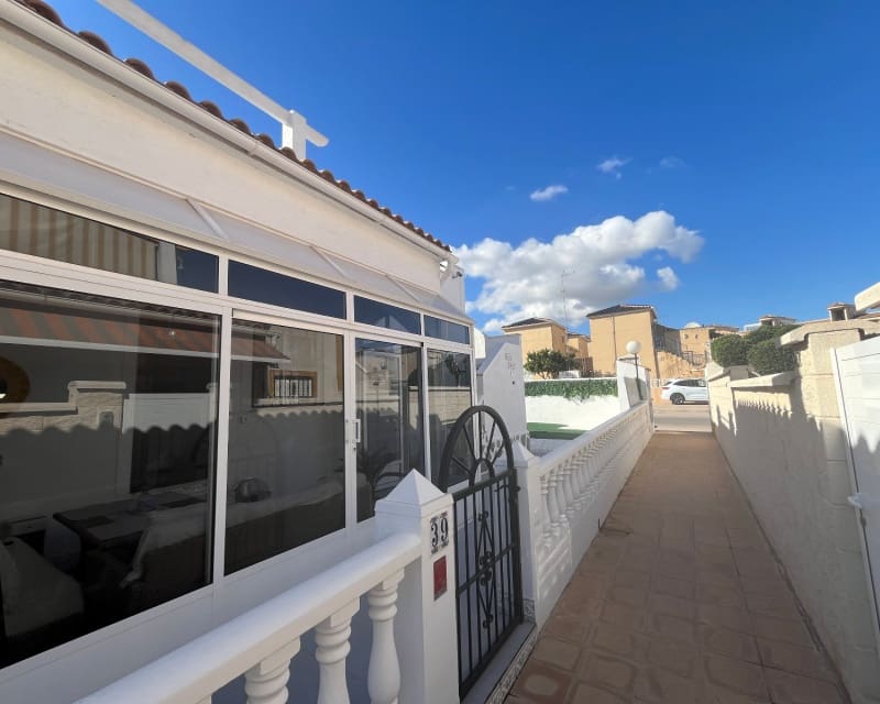 2 quarto Bungalow para venda em Orihuela Costa com piscina - 209 999 € (Ref: 9563913)