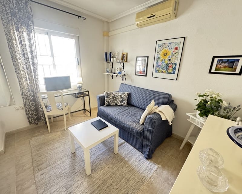 2 sovrum Lägenhet till salu i Los Altos med pool - 179 995 € (Ref: 9563914)