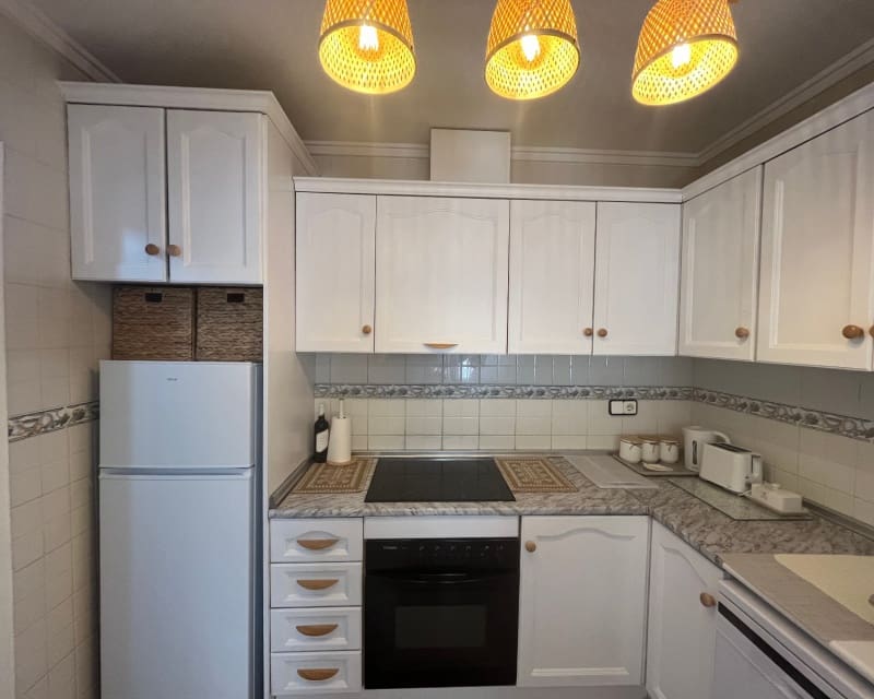 3 makuuhuone Huvila myytävänä paikassa La Florida mukana uima-altaan - 239 999 € (Ref: 9563915)