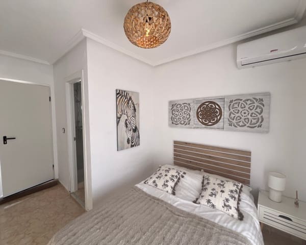 3 quarto Moradia para venda em La Florida, Orihuela com piscina - 239 999 € (Ref: 9563915)