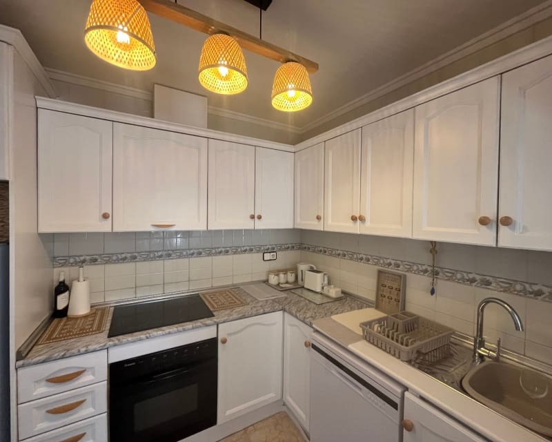 3 makuuhuone Huvila myytävänä paikassa La Florida mukana uima-altaan - 239 999 € (Ref: 9563915)