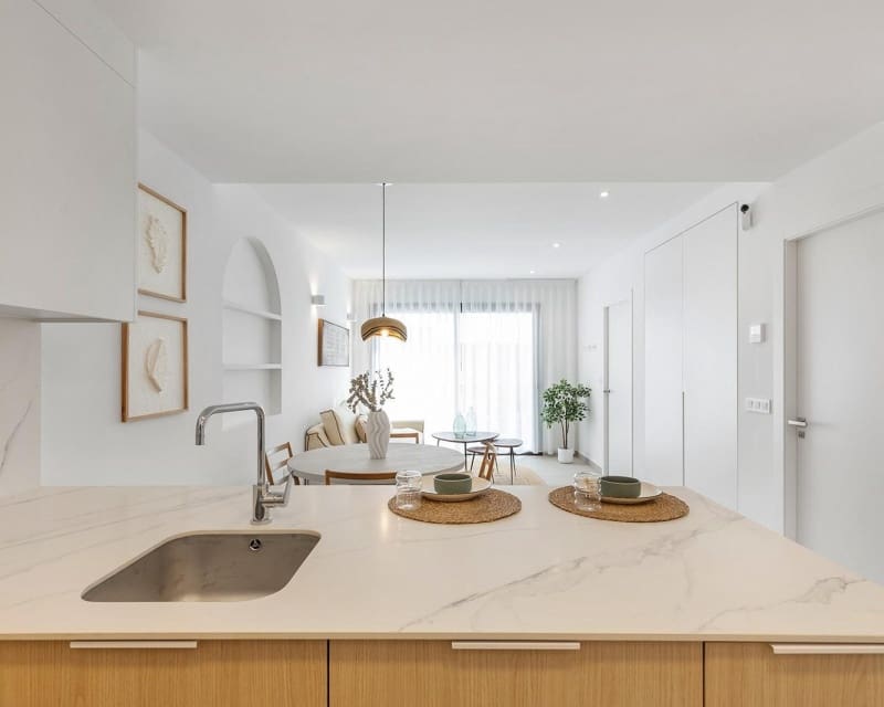 2 soverom Leilighet til salgs i Los Alcazares med svømmebasseng - € 279 900 (Ref: 9568187)
