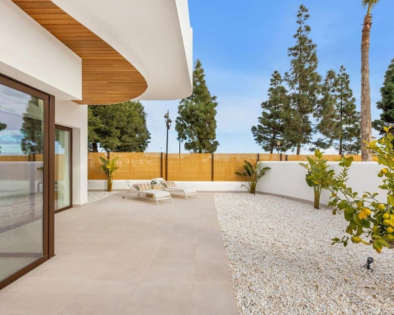 Apartamento de 2 habitaciones en Los Alcázares en venta con piscina - 299.900 € (Ref: 9568189)