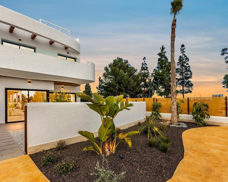 Apartamento de 2 habitaciones en Los Alcázares en venta con piscina - 299.900 € (Ref: 9568189)