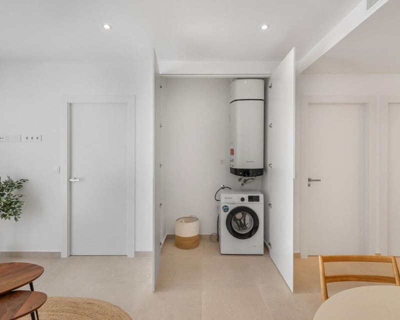 2 soverom Leilighet til salgs i Los Alcazares med svømmebasseng - € 269 900 (Ref: 9568189)
