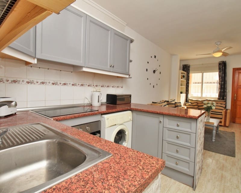 2 soverom Leilighet til salgs i Villamartin med svømmebasseng - € 149 000 (Ref: 9626755)