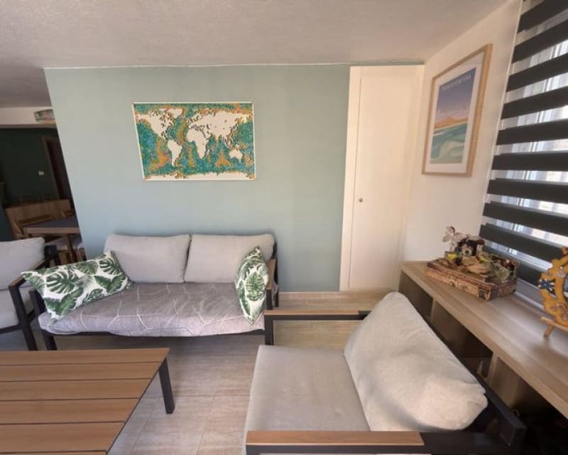 Chalet de 5 habitaciones en Villamartin en venta con piscina - 399.000 € (Ref: 9626757)