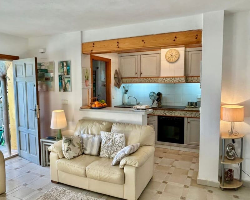 2 soveværelse Bungalow til salg i Villamartin med swimmingpool - € 197.000 (Ref: 9626760)