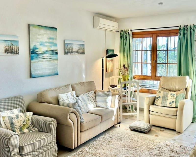 2 soveværelse Bungalow til salg i Villamartin med swimmingpool - € 197.000 (Ref: 9626760)