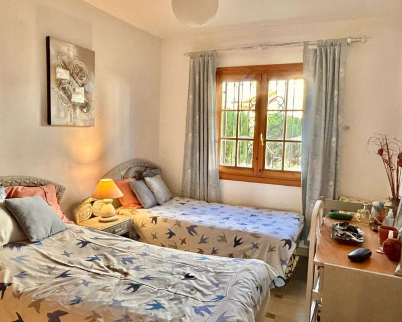 2 soveværelse Bungalow til salg i Villamartin med swimmingpool - € 197.000 (Ref: 9626760)