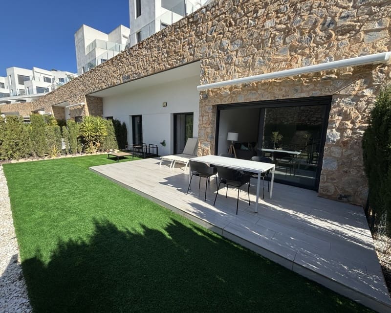 2 soverom Leilighet til salgs i Villamartin med svømmebasseng - € 250 000 (Ref: 9626765)