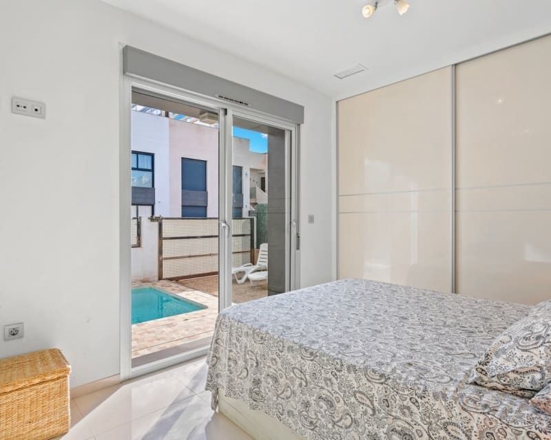 3 soveværelse Villa til salg i Ciudad Quesada med swimmingpool - € 425.000 (Ref: 9626768)