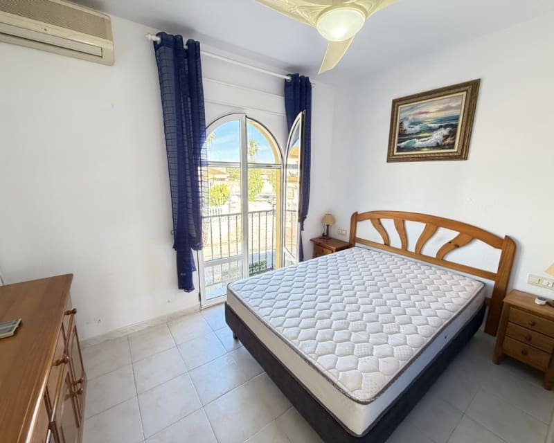 2 bedroom Townhouse for sale in La Florida with pool - € 189,995 (Ref: 9626770)