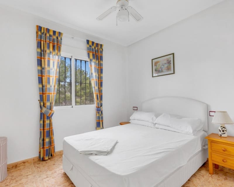 2 soverom Leilighet til salgs i Villamartin med svømmebasseng - € 124 900 (Ref: 9626772)