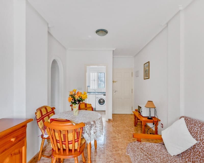 2 soverom Leilighet til salgs i Villamartin med svømmebasseng - € 124 900 (Ref: 9626772)