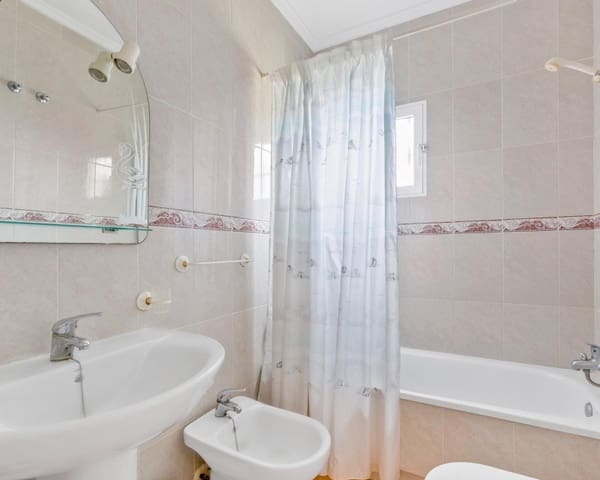 2 soveværelse Lejlighed til salg i Villamartin, Orihuela med swimmingpool - € 124.900 (Ref: 9626772)