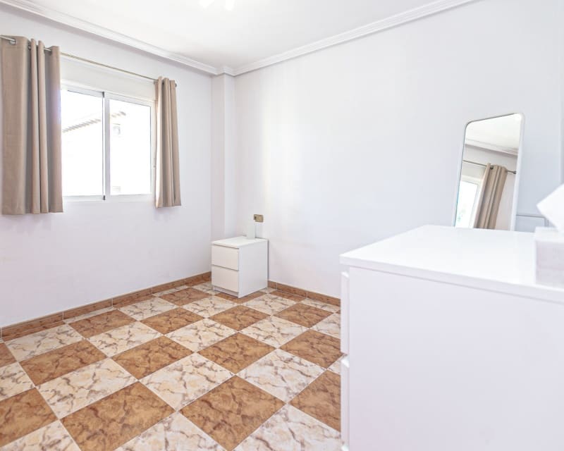 2 soverom Leilighet til salgs i Villamartin med svømmebasseng - € 139 000 (Ref: 9626773)