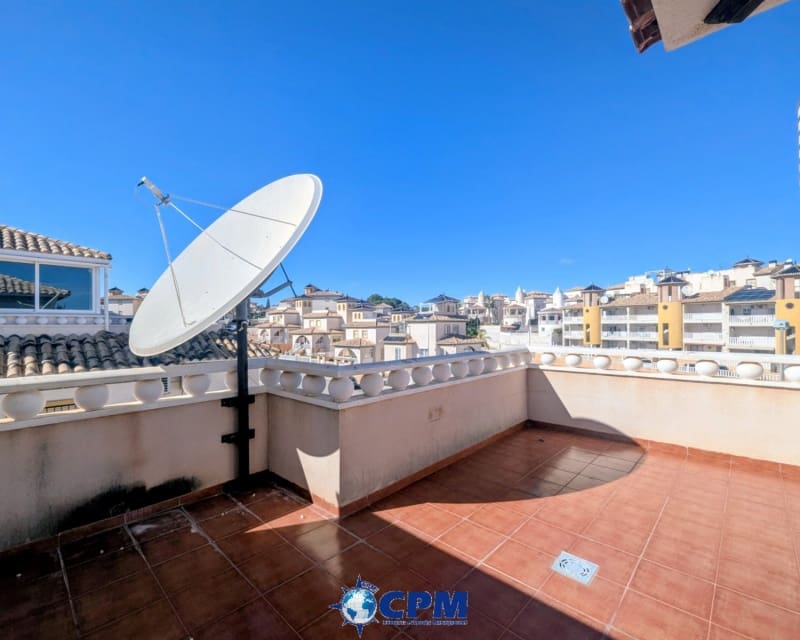 3 bedroom Villa for sale in Cabo Roig with pool - € 205,000 (Ref: 9626774)