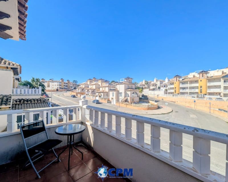 3 bedroom Villa for sale in Cabo Roig with pool - € 205,000 (Ref: 9626774)