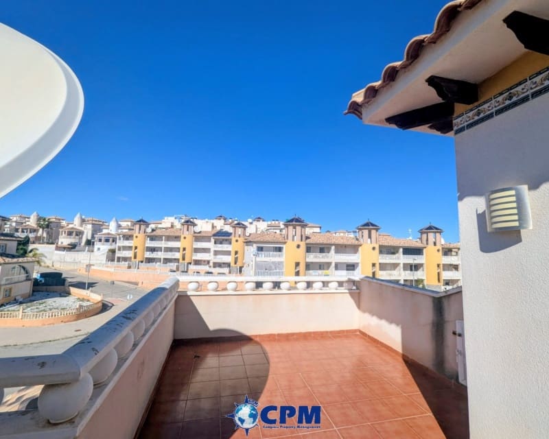 3 bedroom Villa for sale in Cabo Roig with pool - € 205,000 (Ref: 9626774)