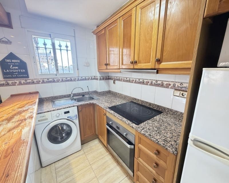 2 slaapkamer Villa te koop in Villamartin met zwembad - € 189.995 (Ref: 9626775)