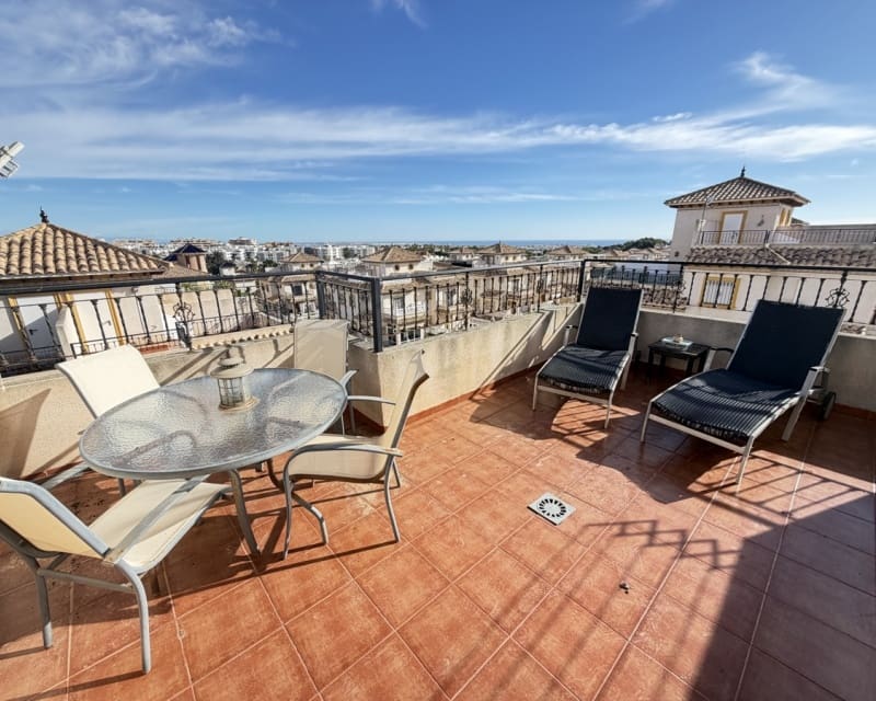 2 slaapkamer Villa te koop in Villamartin met zwembad - € 189.995 (Ref: 9626775)