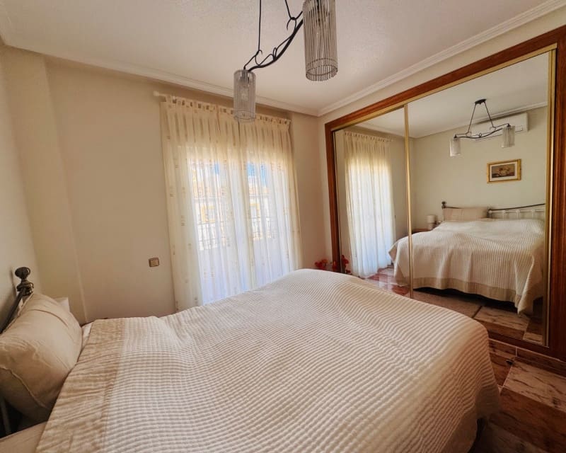 2 bedroom Villa for sale in La Zenia with pool - € 229,950 (Ref: 9626776)