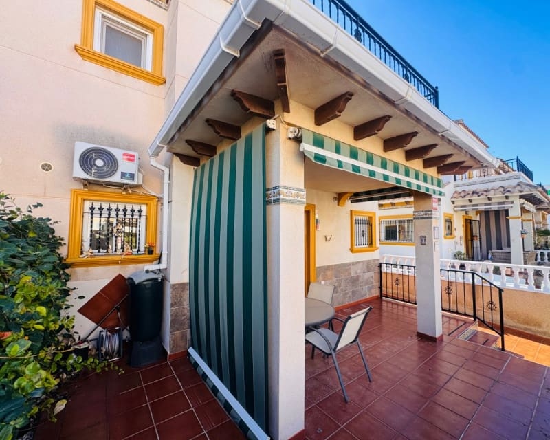 2 bedroom Villa for sale in La Zenia with pool - € 229,950 (Ref: 9626776)