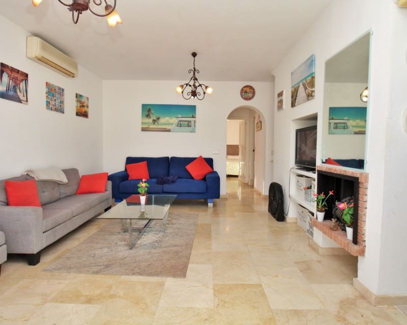 3 quarto Casa em Banda para venda em Playa Flamenca com piscina - 249 000 € (Ref: 9626779)