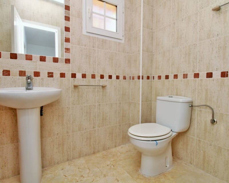 3 quarto Casa em Banda para venda em Playa Flamenca com piscina - 249 000 € (Ref: 9626779)