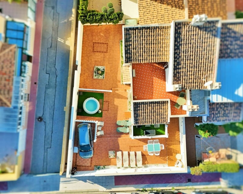 3 quarto Casa em Banda para venda em Playa Flamenca com piscina - 249 000 € (Ref: 9626779)