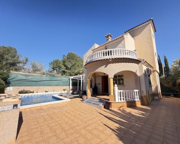 3 soveværelse Villa til salg i Villamartin, Orihuela med swimmingpool - € 375.000 (Ref: 9626781)