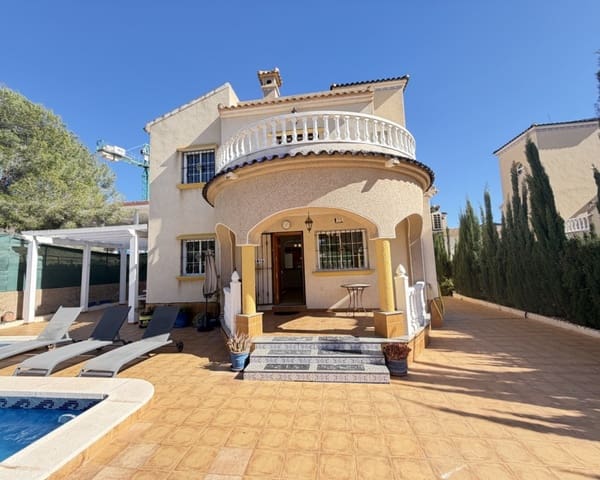 3 soveværelse Villa til salg i Villamartin, Orihuela med swimmingpool - € 375.000 (Ref: 9626781)