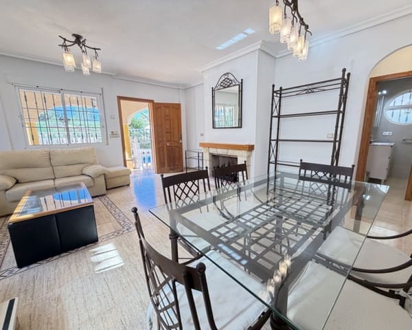 3 soveværelse Villa til salg i Villamartin, Orihuela med swimmingpool - € 375.000 (Ref: 9626781)