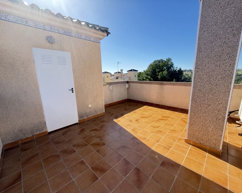 3 soveværelse Villa til salg i Villamartin med swimmingpool - € 375.000 (Ref: 9626781)