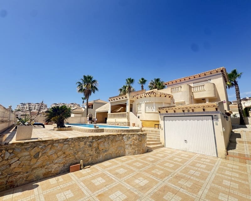 3 soverom Villa til salgs i Villamartin med svømmebasseng - € 465 000 (Ref: 9626782)