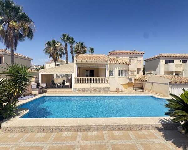 3 soverom Villa til salgs i Villamartin, Orihuela med svømmebasseng - € 465 000 (Ref: 9626782)