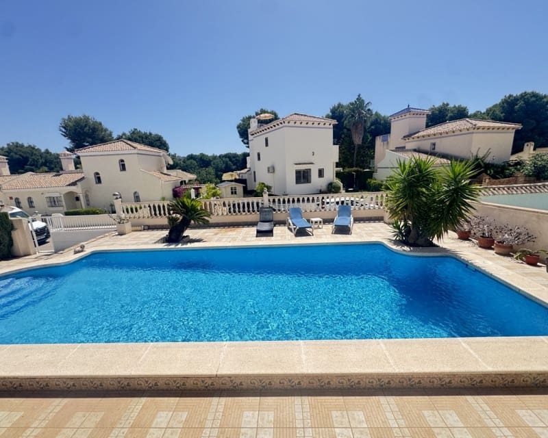 3 soverom Villa til salgs i Villamartin med svømmebasseng - € 465 000 (Ref: 9626782)