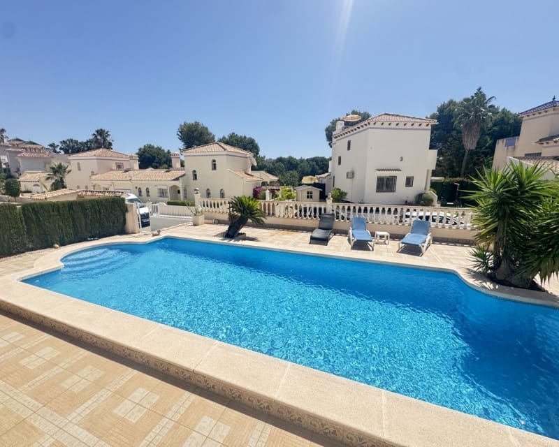 3 soverom Villa til salgs i Villamartin med svømmebasseng - € 465 000 (Ref: 9626782)